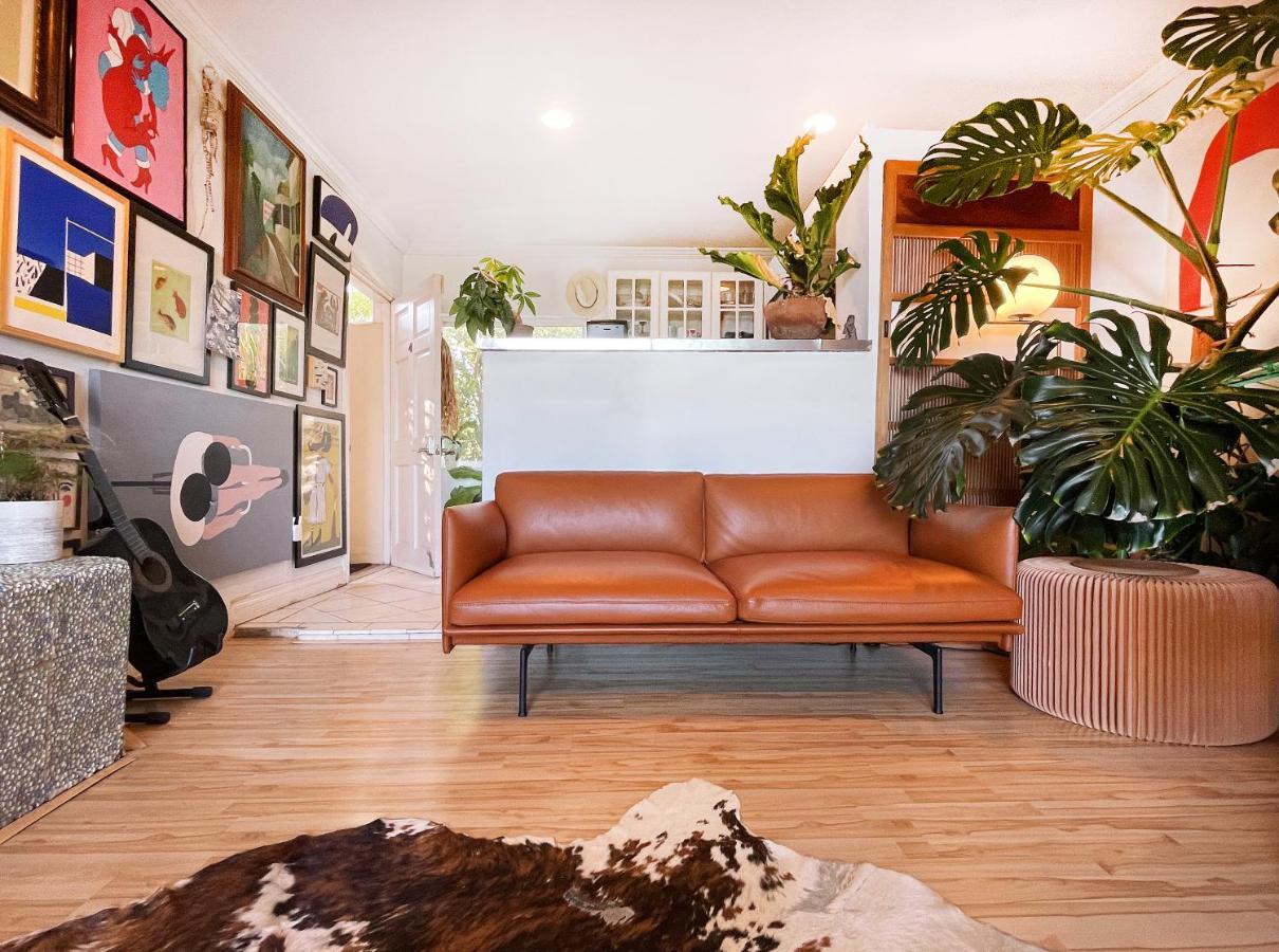 Отель Hollywood Hills 1940S Mansion Лос-Анджелес Экстерьер фото