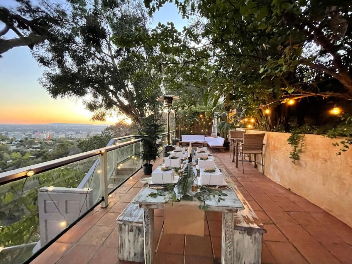 Отель Hollywood Hills 1940S Mansion Лос-Анджелес Экстерьер фото