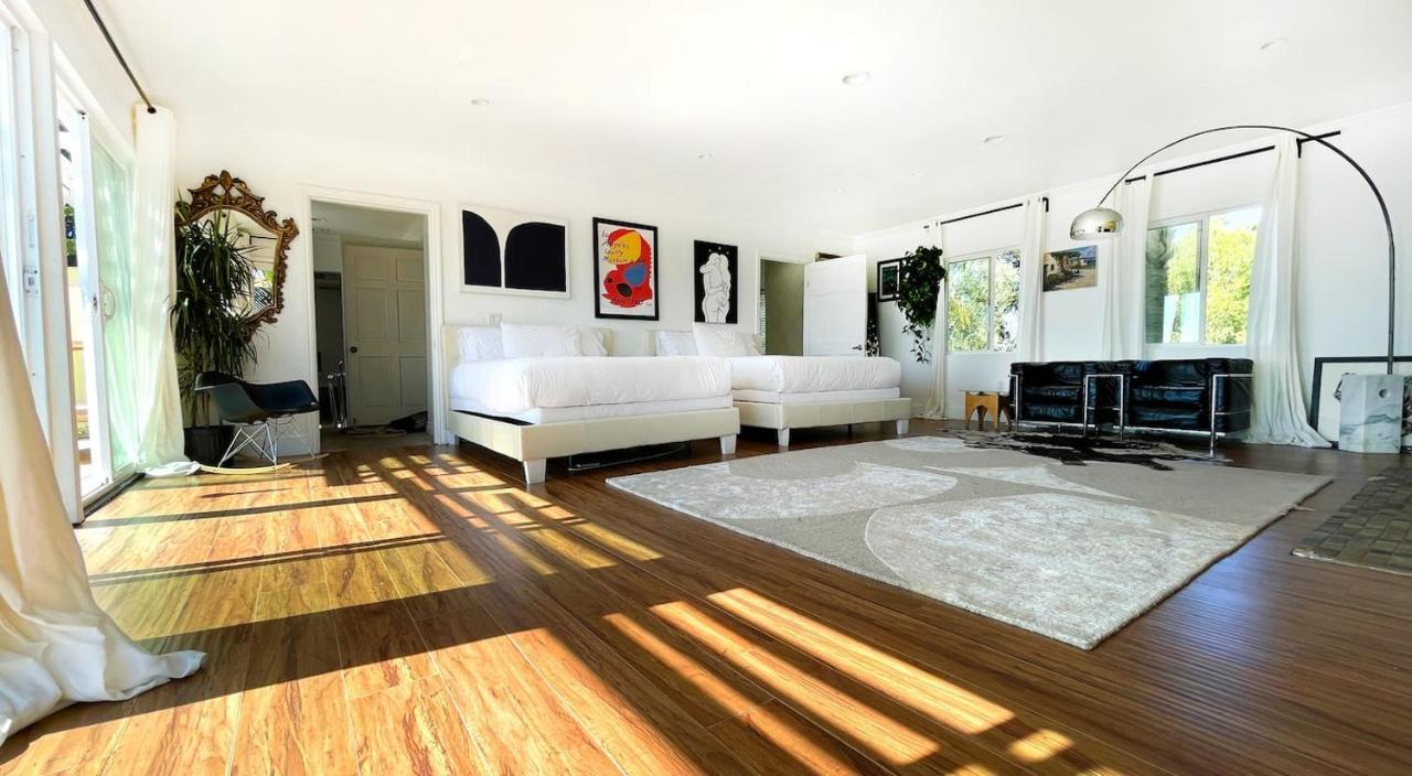 Отель Hollywood Hills 1940S Mansion Лос-Анджелес Экстерьер фото